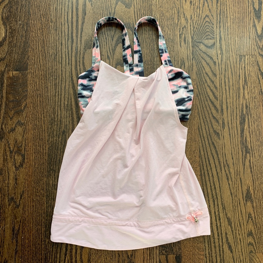 Like new lululemon tank with built in bra